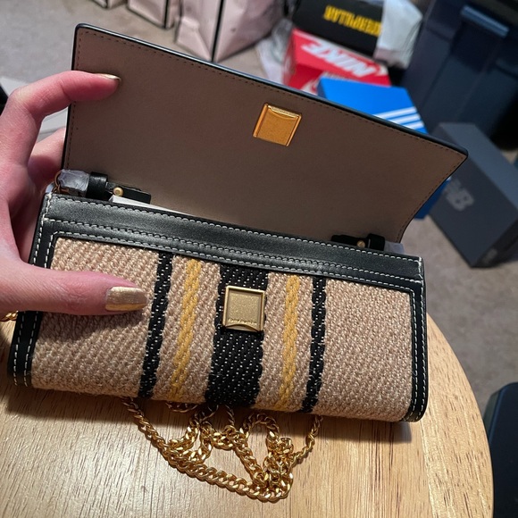 TORY BURCH CHAIN WALLET - Picture 2 of 8